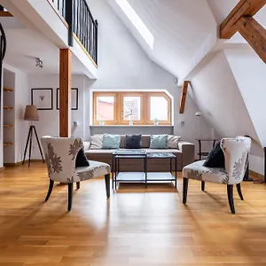 vic-apartament-royal.sopothotels.com/